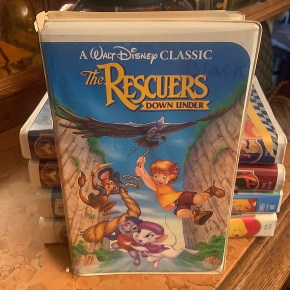 6 Walt Disney VHS Toy Story The Rescuers Oliver & Company Mulan Winnie the Pooh - Picture 4 of 13